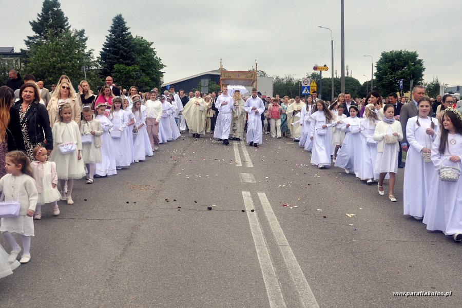 089 Procesja eucharystyczna.jpg